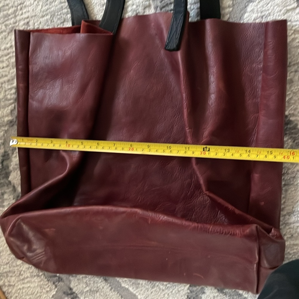 Beautiful Red leather handmade shoulder bag - Picture 10 of 11